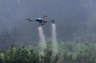 국가 사과 산업 기술 시스템 칭다오 종합 테스트 스테이션 드론 식물 보호 비행 방어 테스트
